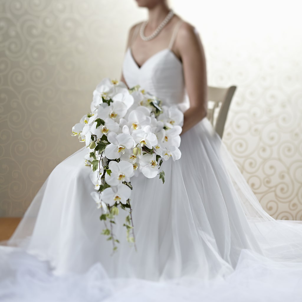 Classic White Bouquet – CHESAPEAKE FLORAL & GIFTS, Chesapeake VA