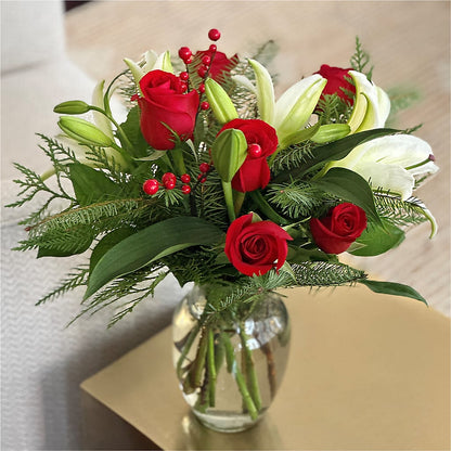 Sparkling Snowflakes Bouquet – CHESAPEAKE FLORAL & GIFTS, Chesapeake VA