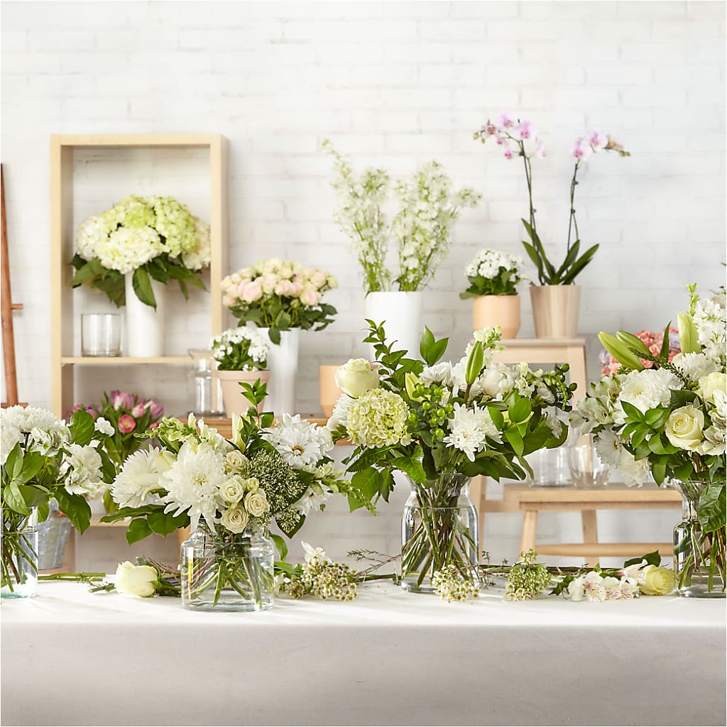 Classic Ivory – A Florist Original – CHESAPEAKE FLORAL & GIFTS, Chesapeake VA