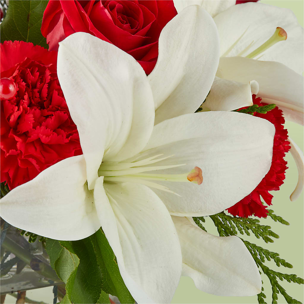 Glistening Icicles Bouquet – CHESAPEAKE FLORAL & GIFTS, Chesapeake VA