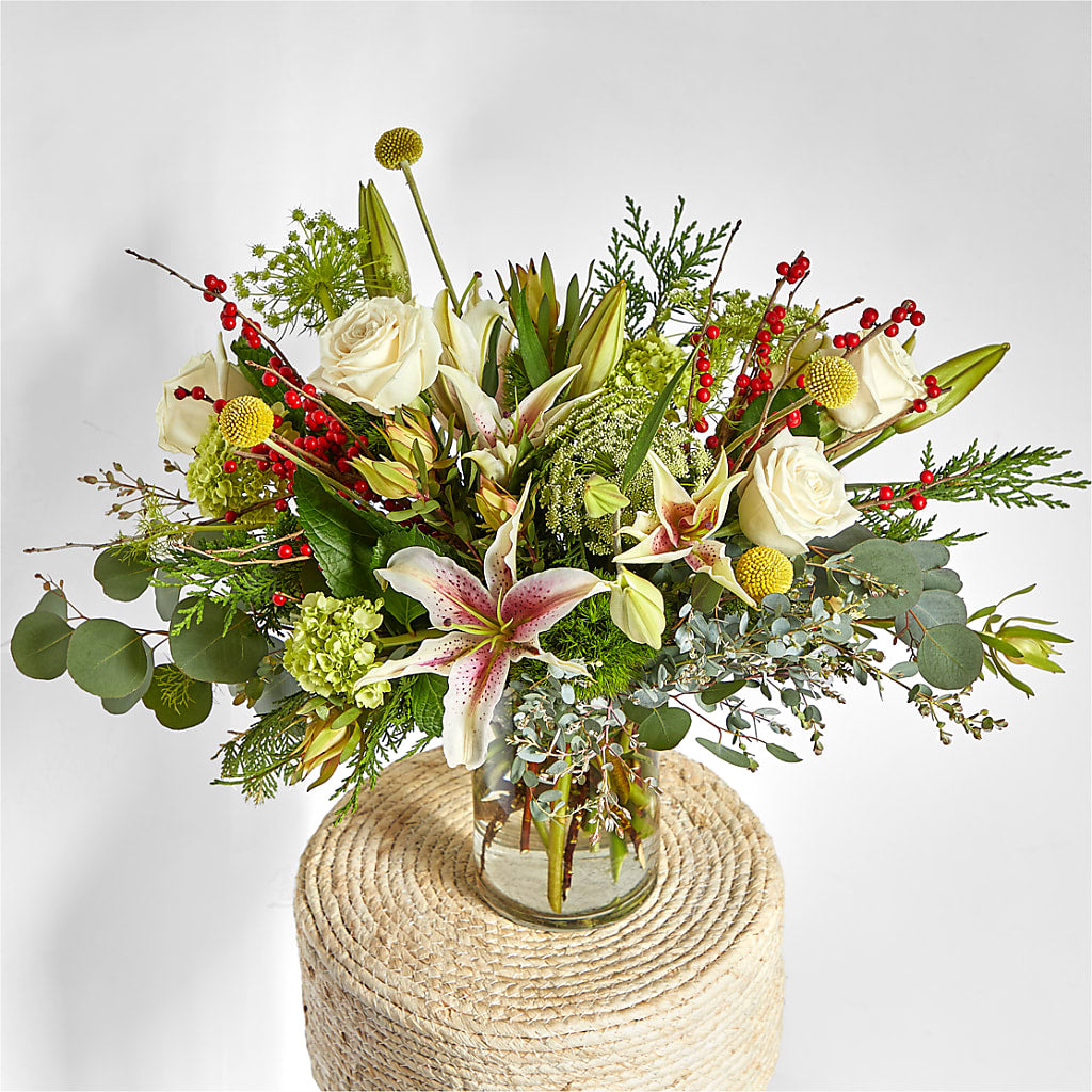 Berry & Bright Bouquet – CHESAPEAKE FLORAL & GIFTS, Chesapeake VA